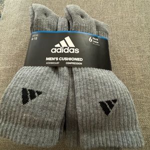 Mens gray adidas 6 pack of socks. Brand new with tags. Size 6-12
